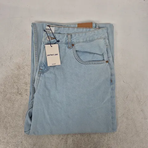 MOTEL ROOMY LIGHT WASH JEANS IN BLUE SIZE 34/34