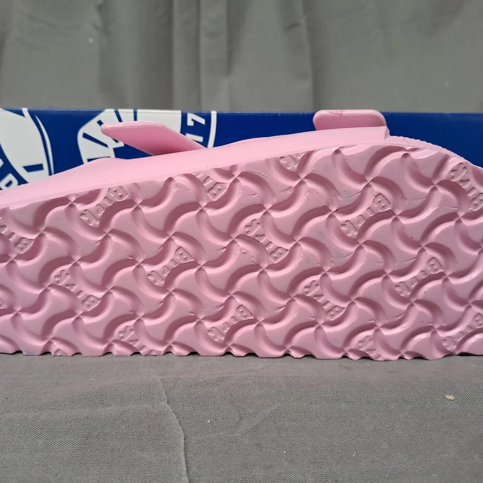 BOXED PAIR OF BIRKENSTOCK ARIZONA EVA OPEN TOE SANDALS IN PINK UK SIZE 5.5