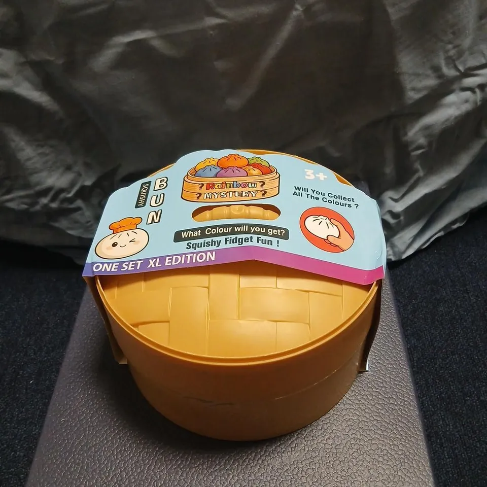 SQUISHY FIDGET TOY – ONE SET XL EDITION (BUN)
