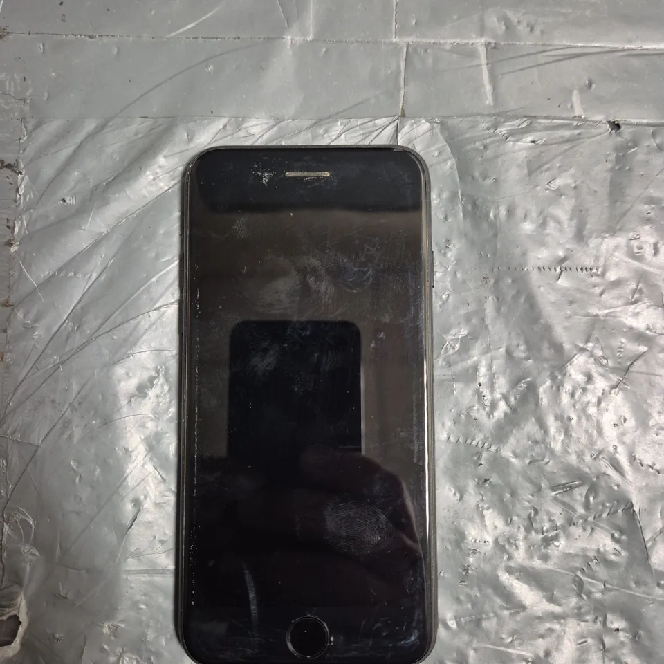 APPLE IPHONE 7 - MODEL A1778