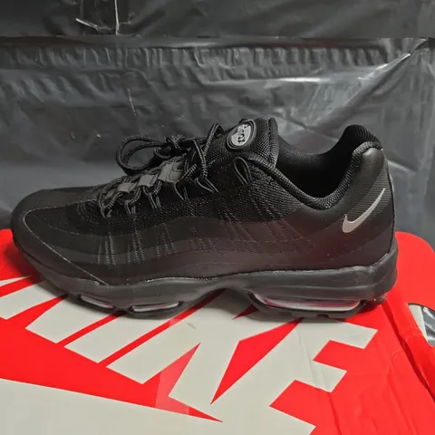 NIKE AIR MAX 95 UL BLACK/GREY – MENS UK 8 (US 9 / EU 42.5)