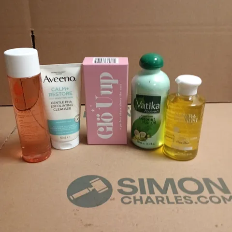 APPROXIMATEY 20 ASSORTED HEALTH AND BEAUTY PRODUCTS TO INCLUDE - BIO OIL - AVEENO EXFOLIATING CLEANSER AND GLO U UP RAZOR