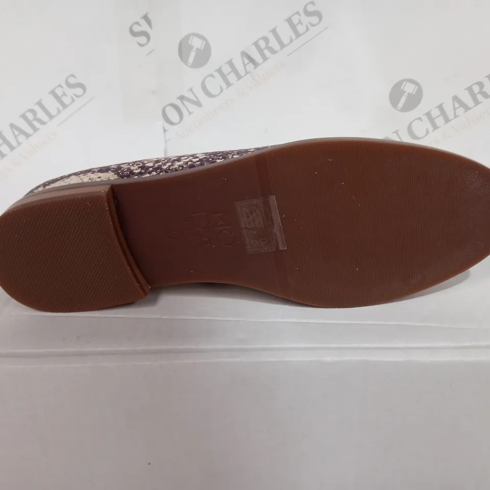 BOXED MODA IN PELLE SNAKE SKIN OPEN TOP SHOES SIZE 6