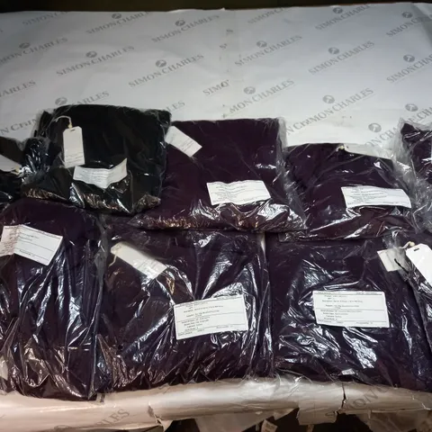 BAG OF APPROX 10 ASSORTED CLOTHING ITEMS TO INCLUDE - MAISON DE NIMES 
