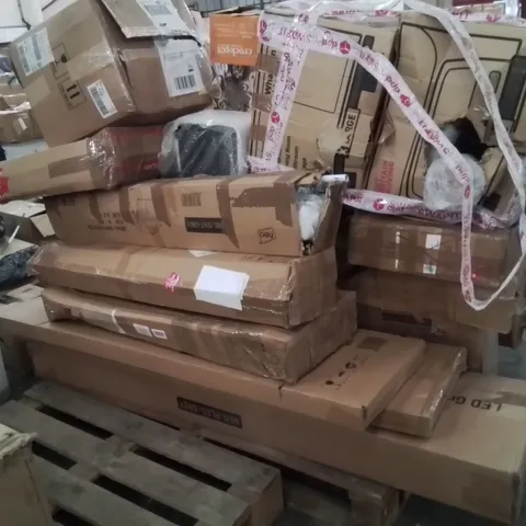 PALLET OF ASSORTED HOUSEHOLD GOODS AND PRODUCTS TO INCLUDE;TENT,DEHUMIDIFIER,CROCKPOT 