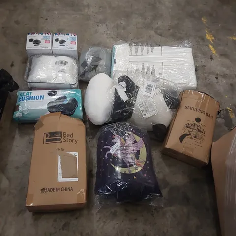PALLET TO CONTAIN A LARGE ASSORTMENT OF PILLOWS, CUSHIONS AND RELATED PRODUCTS