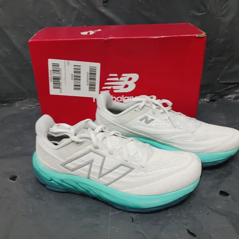 BOXED PAIR OF NEW BALANCE MEN'S RUNNING FRESH FOAM X VONGO V6 TRAINERS - MULTI - UK 7