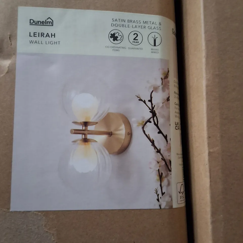 BOXED DUNELM LEIRAH WALL LIGHT – SATIN BRASS & GLASS