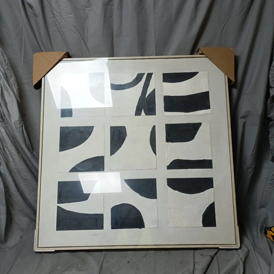 ABSTRACT ART IN FRAME, BLACK/WHITE 80X80CM