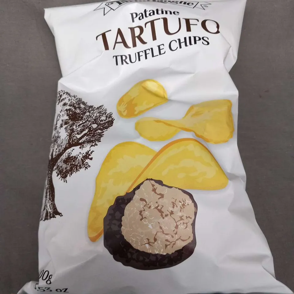 BOX OF NINE 100G BAGS OF TARTUFLANGHE PATATINE TARTUFO TRUFFLE CHIPS