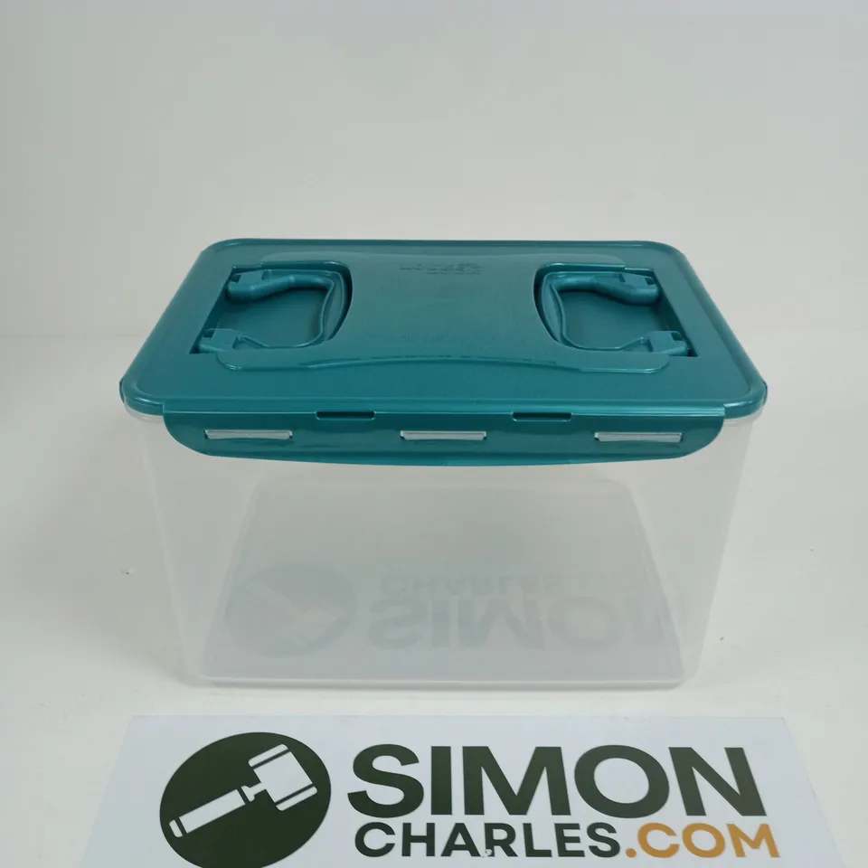 LOCKNLOCK 16L CLEAR STORAGE BOX WITH FOLD OUT HANDLE