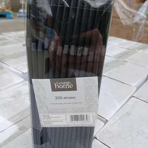 PALLET OF APPROXIMATELY 20 BOXES OF SIX PACKS OF 200 STRAWS