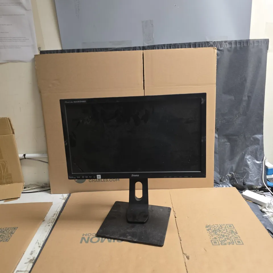 IIYAMA PROLITE B2083HSD 20" LCD MONITOR