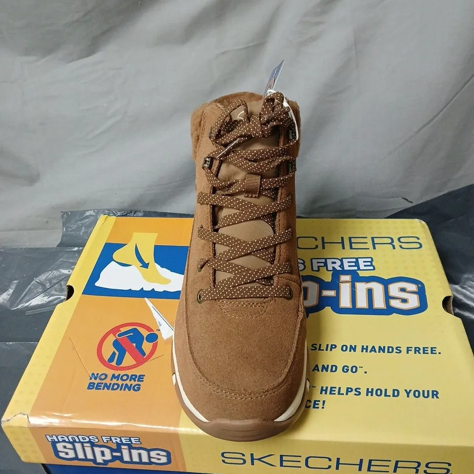 SKECHERS HANDS FREE SLIP INS BROWN ANKLE BOOTS SIZE 5 BOXED