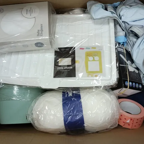 APPROXIMATELY 15 ASSORTED HOUSEHOLD PRODUCTS TO INCLUDE DISH DRYING RACK, WATERPROOF MATTRESS PROTECTOR, CEILING FAN WITH LIGHT BULB, ETC - COLLECTION ONLY