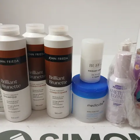APPROX 10 ASSORTED BEAUTY PRODUCTS TO INCLUDE JOHN FREIDA SHAMPOO, JOHN FREIDA CONDITIONER, MEDICUBE PORE PADS, ETC 
