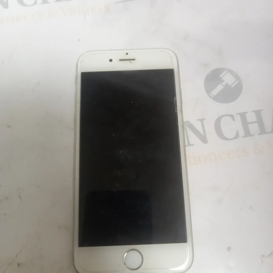 APPLE IPHONE WHITE MODEL A1586