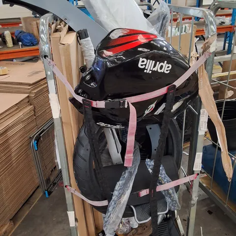 CAGE CONTAINING ASSORTED CAR & VEHICLE PARTS