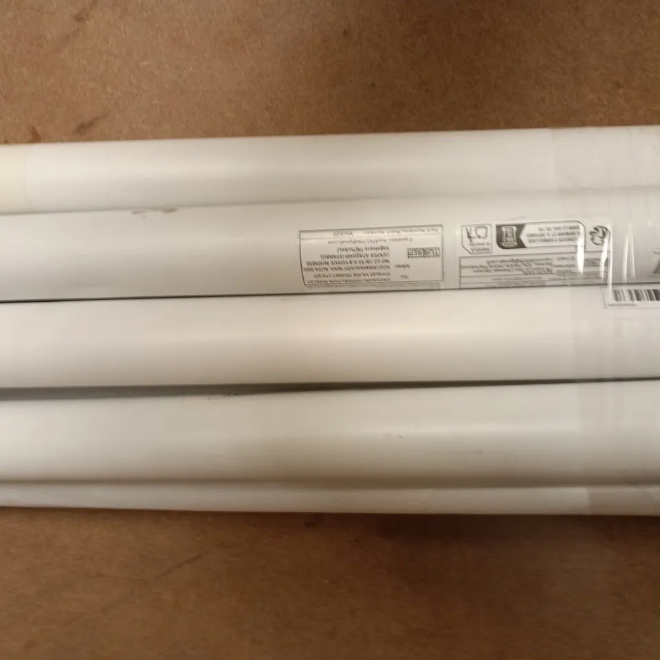 APPROXIMATELY 8 ASSORTED ROLLS OF VARIOUS ART PRINTS