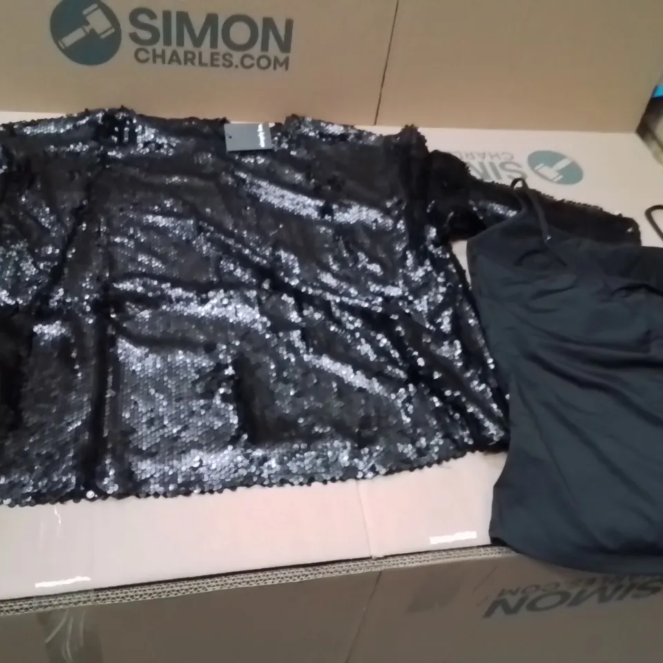 BOXED BRAND NEW APPROXIMATELY 16 SIMPLY BE SEQUIN TOP BLACKSIZE 18