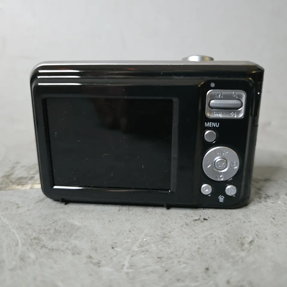 BOXED SAMSUNG ES25 DIGITAL CAMERA 