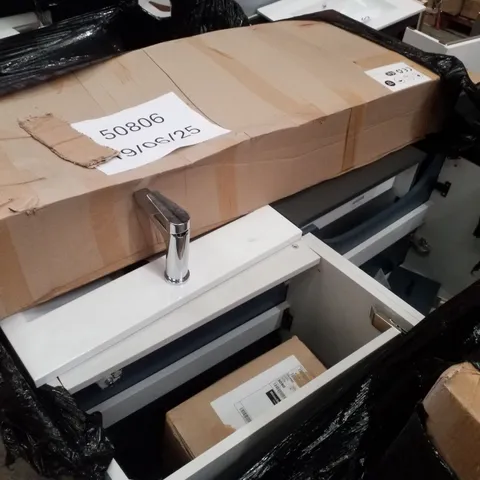 PALLET CONTAINING ASSORTED VANITY UNITS & BASE UNITS