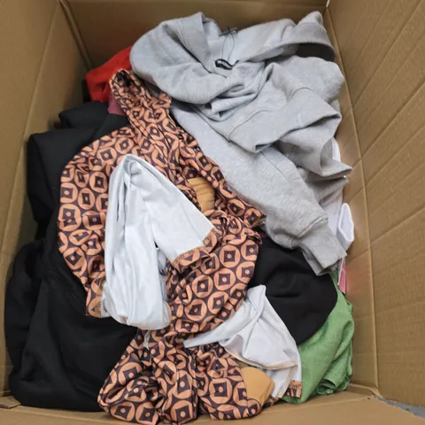 APPROXIMATELY 25 ASSORTED CLOTHING ITEMS OF VARIOUS STYLES AND COLOURS 