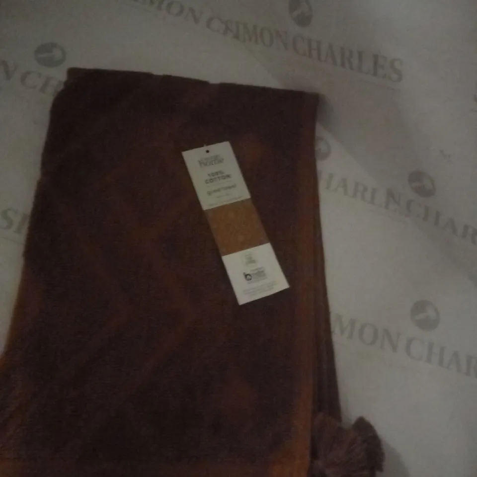 LOT OF 48 GUEST TOWELS 100% COTTON 40CM X 60CM