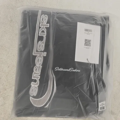BAGGED SISTERS AND SEEKERS STATEN LOGO HOODIE REGULAR IN BLACK SIZE MEDIUM