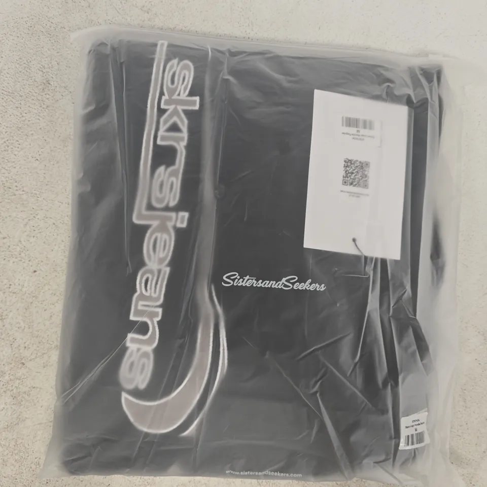 BAGGED SISTERS AND SEEKERS STATEN LOGO HOODIE REGULAR IN BLACK SIZE MEDIUM