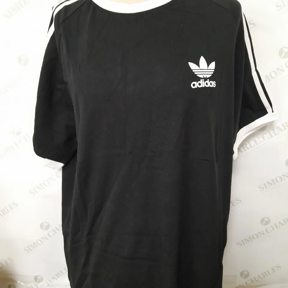 ADIDAS BLACK & WHITE TOP - XXL