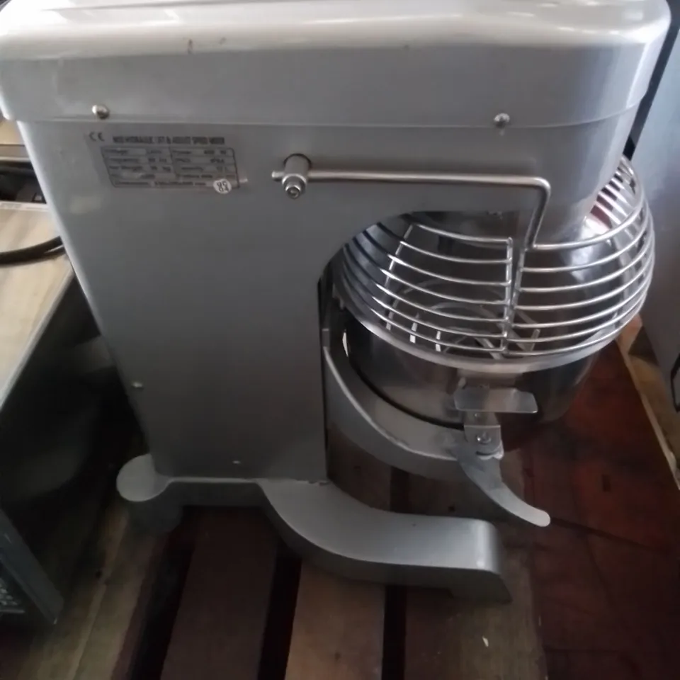 ARGENTA M10 HYDRAULIC LIFT & ADJUSTABLE SPEED MIXER