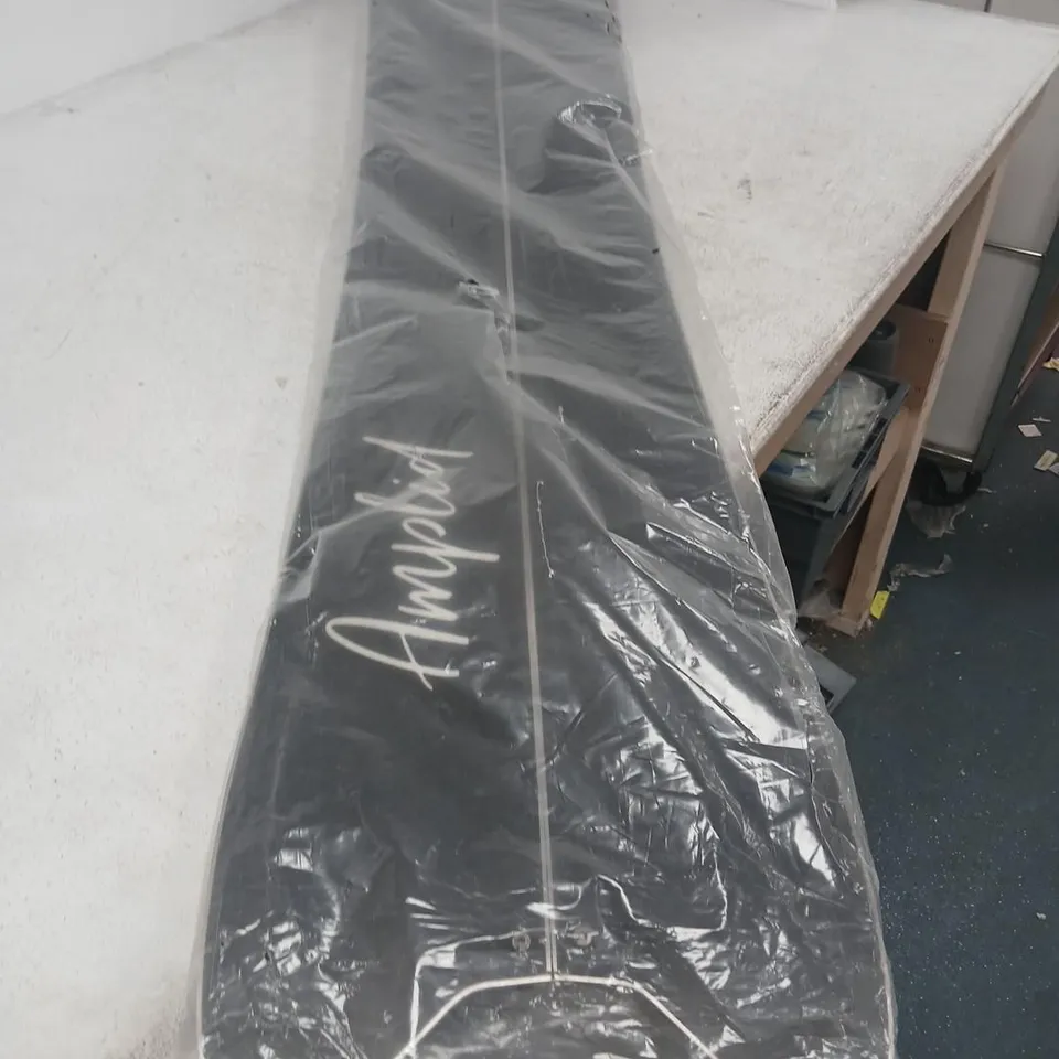AMP SURF SHUTTLE – SURFBOARD TRANSPORT SYSTEM