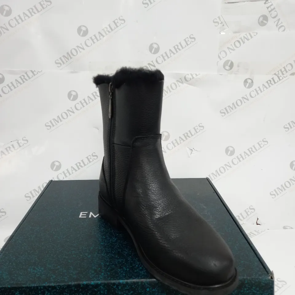 EMU AUSTRALIA BLACK BOOTS SIZE UK 6