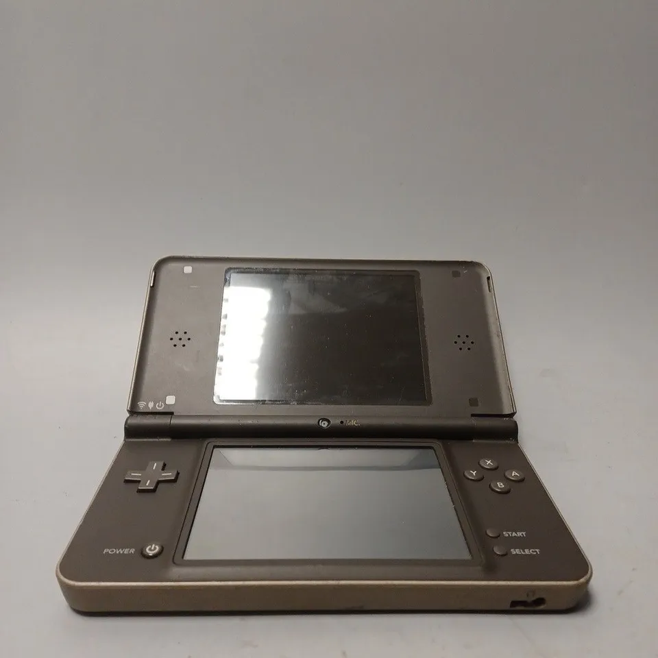 NINTENDO DS XL IN BLACK