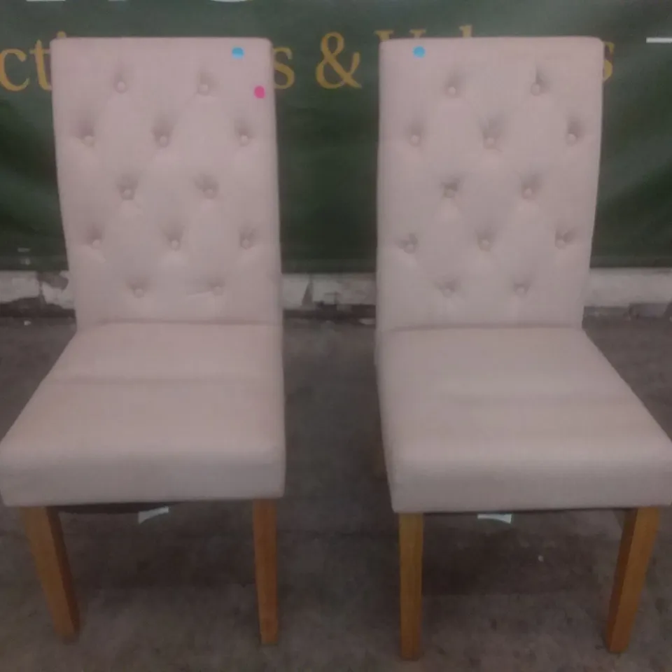 SET OF 2 NEW HATFIELD OATMEAL FABRIC BUTTON BACK DINING CHAIRS (OAK LEG)