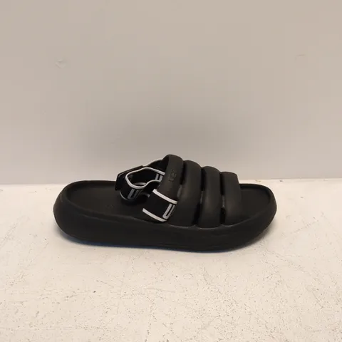 UGG BLACK STRAPPY SANDALS – MEN'S