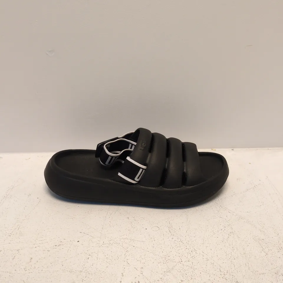 UGG BLACK STRAPPY SANDALS – MEN'S