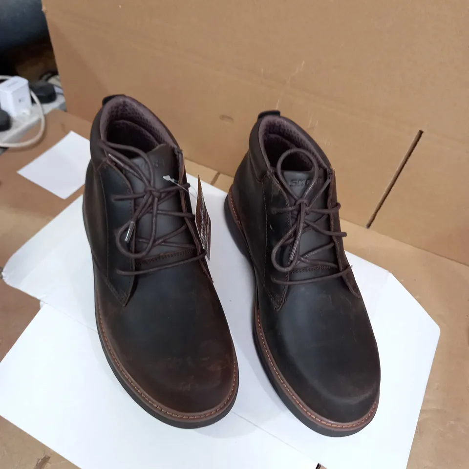 SKECHERS USA LEATHER BOOTS CHOCOLATE SIZE 9