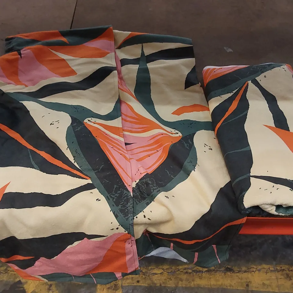 BAGGED DONY BATH TOWELS - SET OF 2 (1 ITEM)