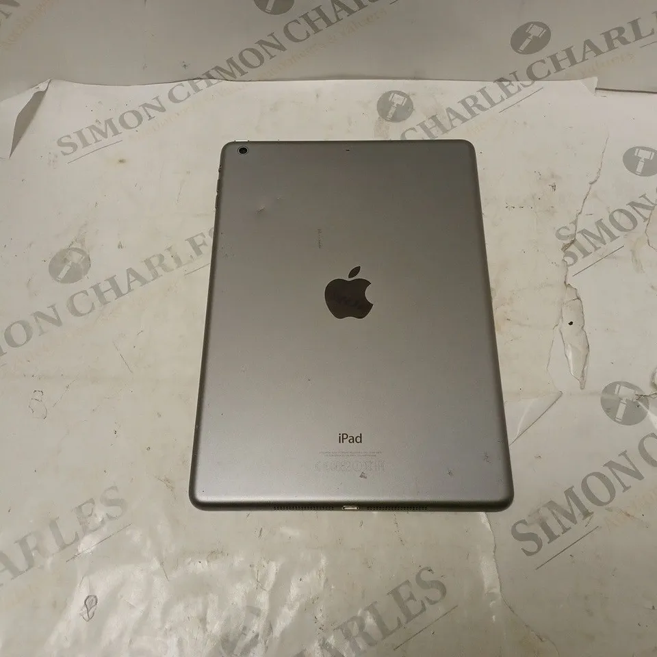 APPLE IPAD IN GREY MODEL A1474