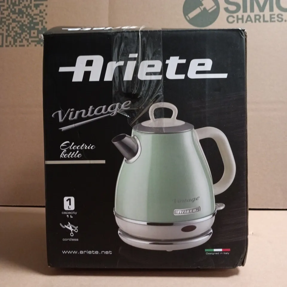 ARIETE VINTAGE ELECTRIC KETTLE – MINT GREEN, 1 L
