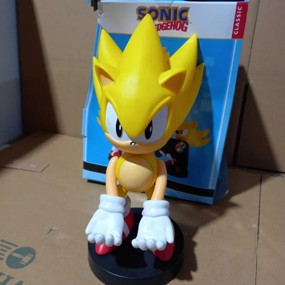 SONIC THE HEDGEHOG PHONE AND CONTROLLER HOLDER 