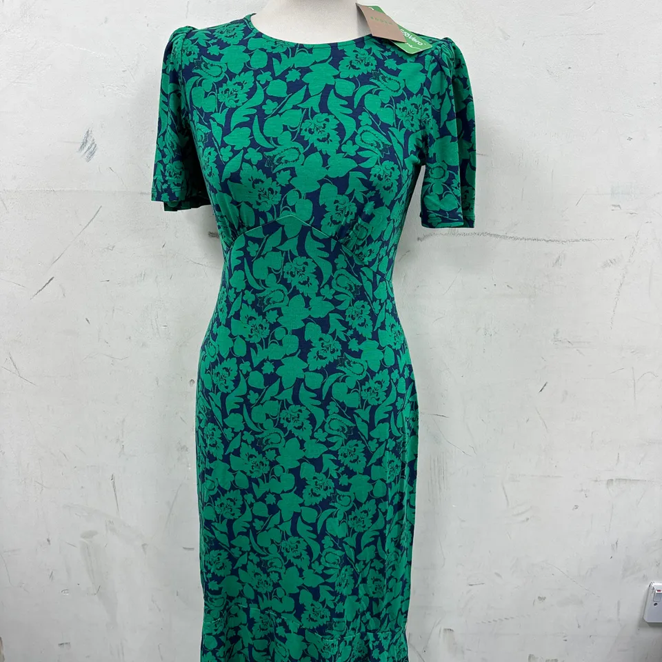 BODEN FLORAL DESIGN DRESS IN GREEN SIZE 6P