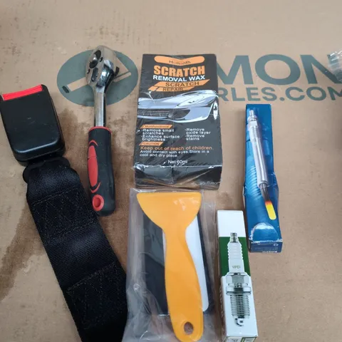 APPROXIMATELY 10 ASSORTED VEHICLE PARTS/ACCESSORIES TO INCLUDE SCRATCH REMOVAL KIT, SEAT BELT UNIT, SPARK PLUG ETC