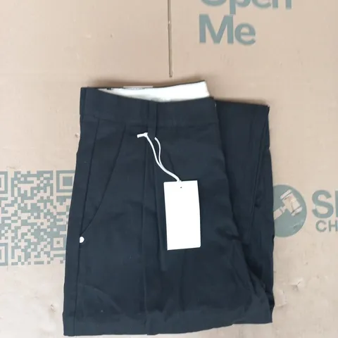 ZARA HIGH-RISE CROPPED TROUSERS IN BLACK SIZE UK 32