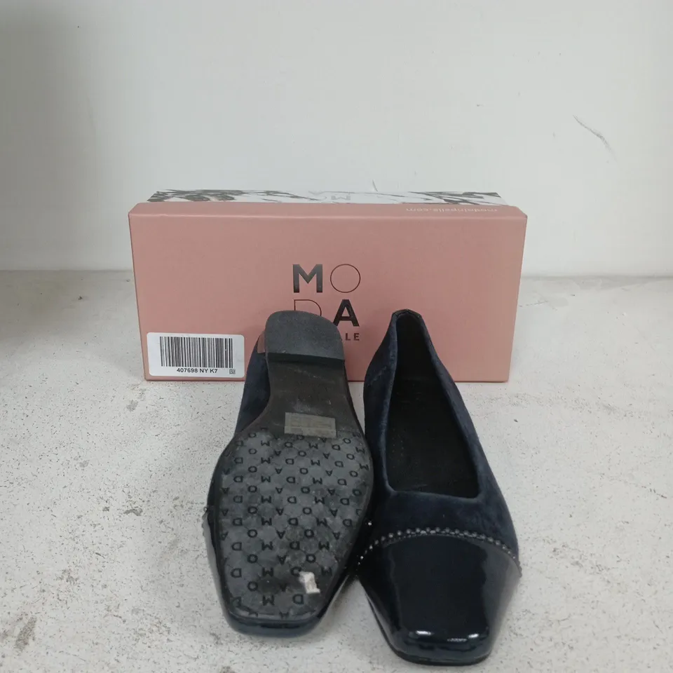 MODA IN PELLE NAVY SUEDE FLATS WITH PATENT TOE – WOMEN'S SHOES EU SIZE 40
