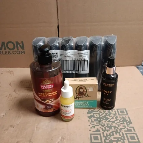 TOTE OF APPROXIMATELY 20 ASSORTED COSMETIC ITEMS TO INCLUDE LYNX 6 PACK, IMPERIAL LEATHER, GARNIER VIT C SERUM, DR SQUATCH, REVOLUTION ETC