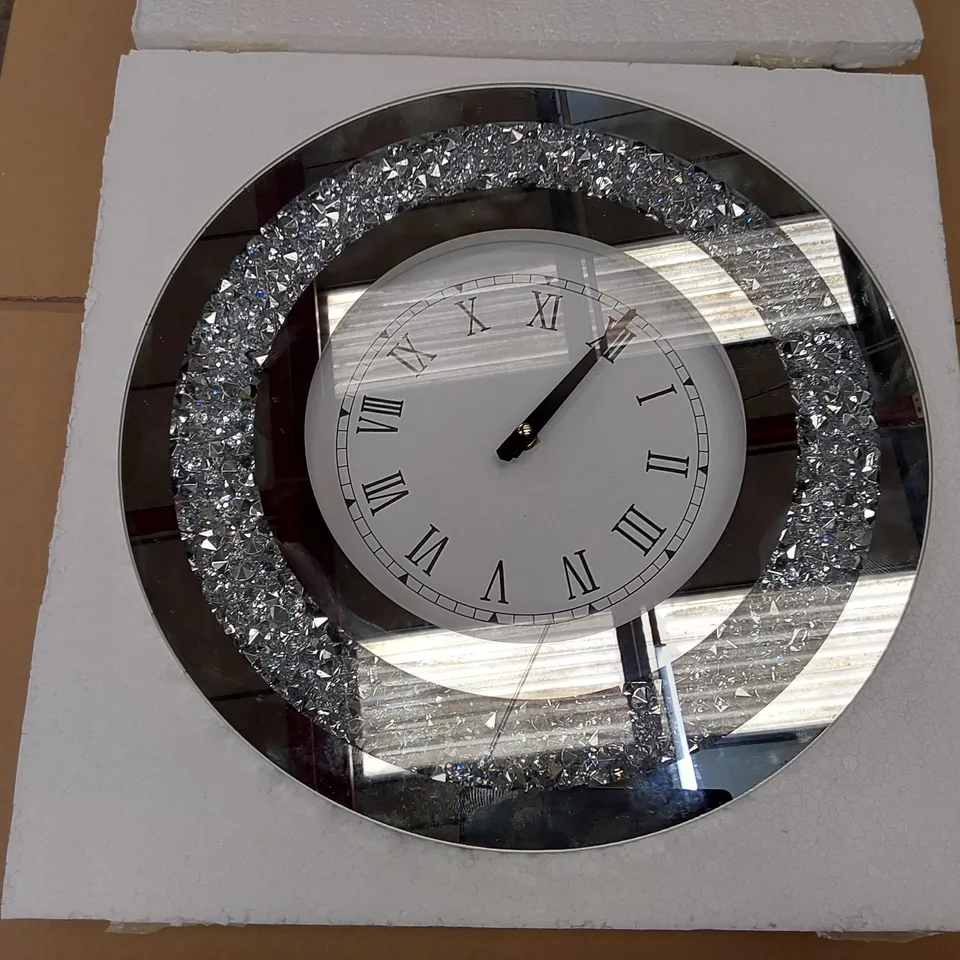 BOXED DONICA GLASS WALL CLOCK (1 BOX)
