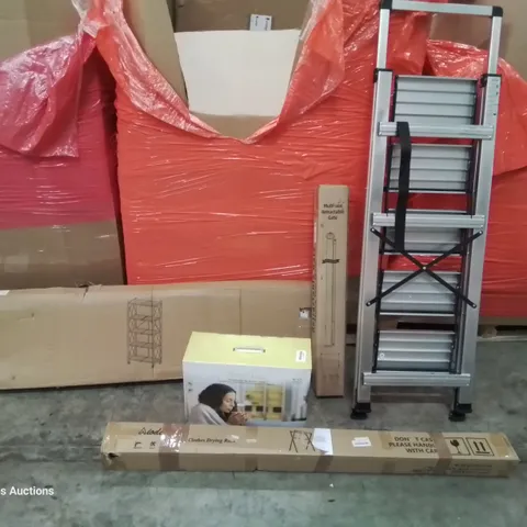 PALLET OF ASSORTED ITEMS INCLUDING: HEATED THROW, STORAGE RACK, CLOTHES DRYING RACK, STEP LADDER, RETRACTABLE GATE